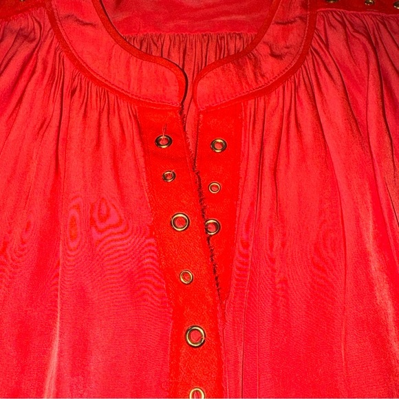 Chicos Womens Red Drape Sleeve Top With Gold Grommet Shirt Size 1 8 Medium - Picture 3 of 12